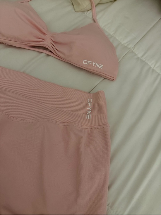 Dfyne Other - Dfyne sport bra and short set